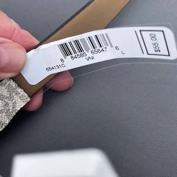 Michael Kors fanny pack, new tags size large - Picture 4 of 7